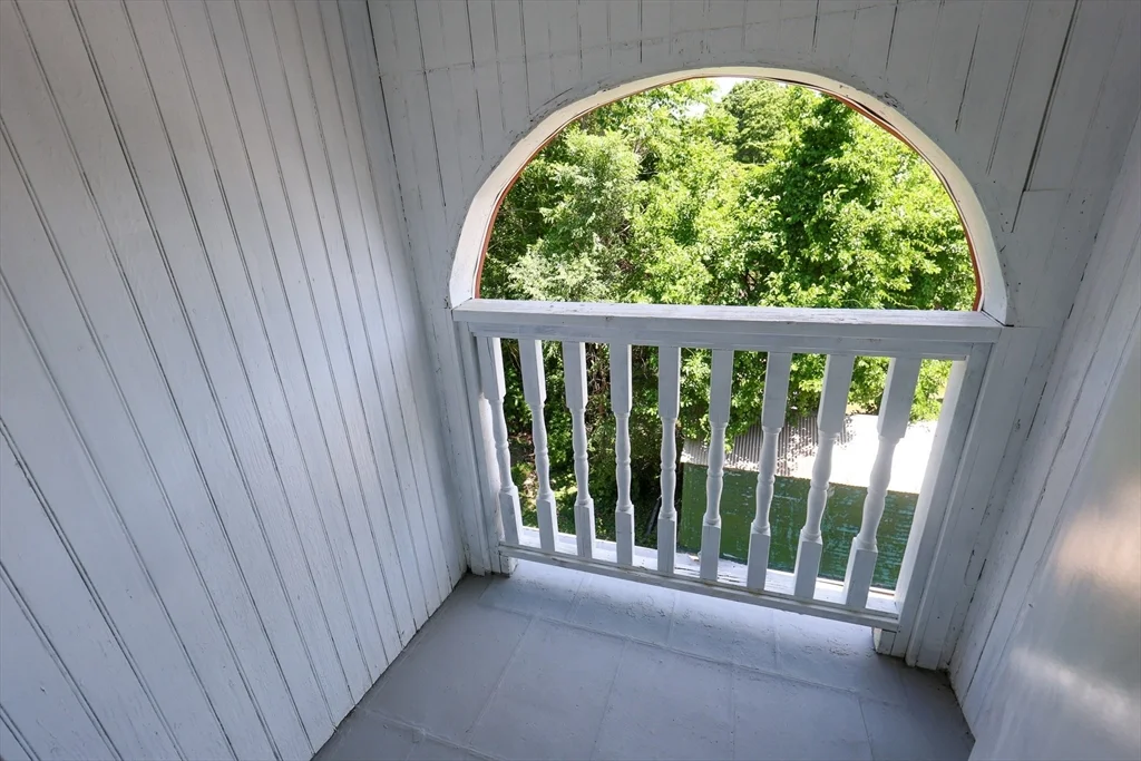 4 bed, 1 bath apartment for rent at 50 Thatcher St Unit 2, Hyde Park — photo 22 of 22