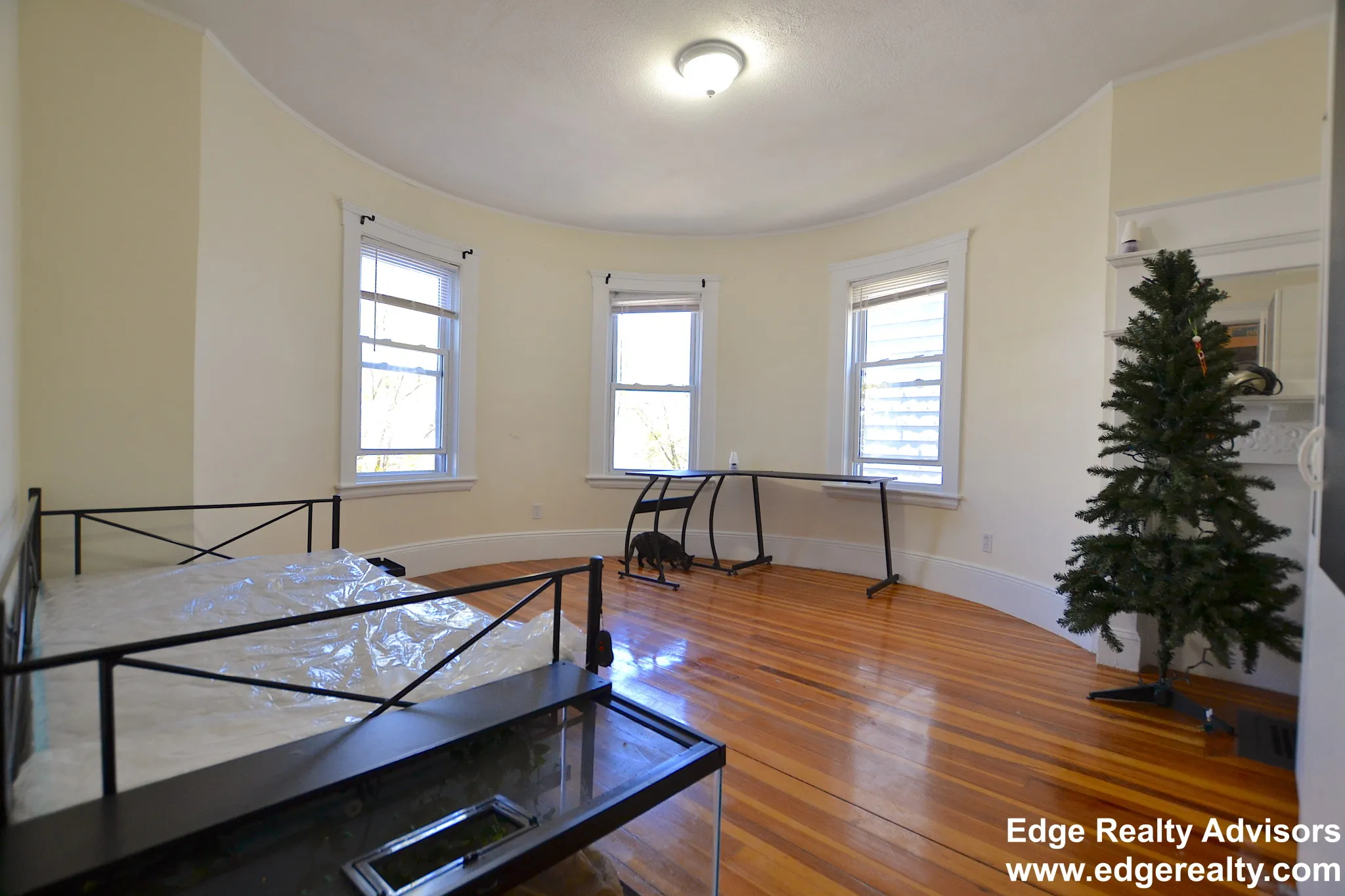 3 bed, 1 bath apartment for rent at 50 Tremont St Unit 1, Oak Square — photo 7 of 13