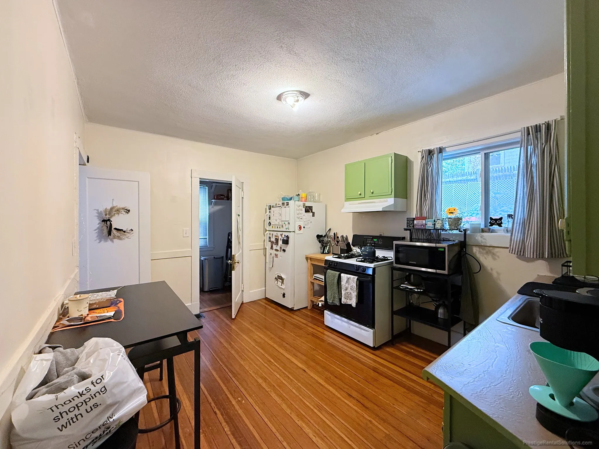 3 bed, 1 bath apartment for rent at 50 Tremont St Unit 1, Oak Square — photo 5 of 14