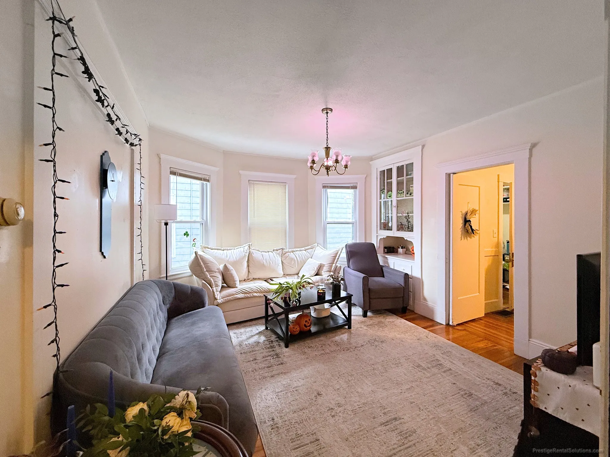 3 bed, 1 bath apartment for rent at 50 Tremont St Unit 1, Oak Square — photo 3 of 14