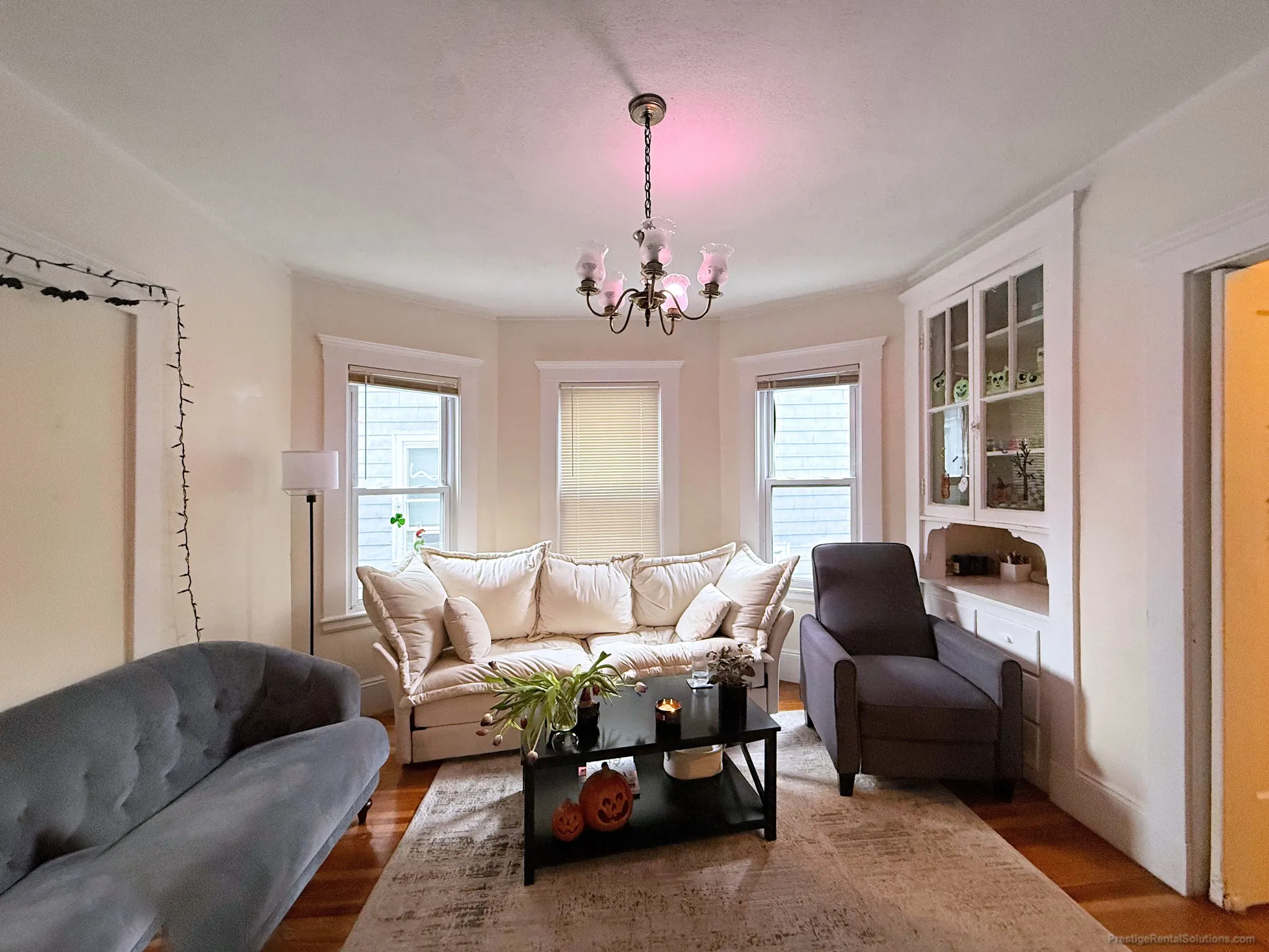 3 bed, 1 bath apartment for rent at 50 Tremont St Unit 1, Oak Square — photo 4 of 14