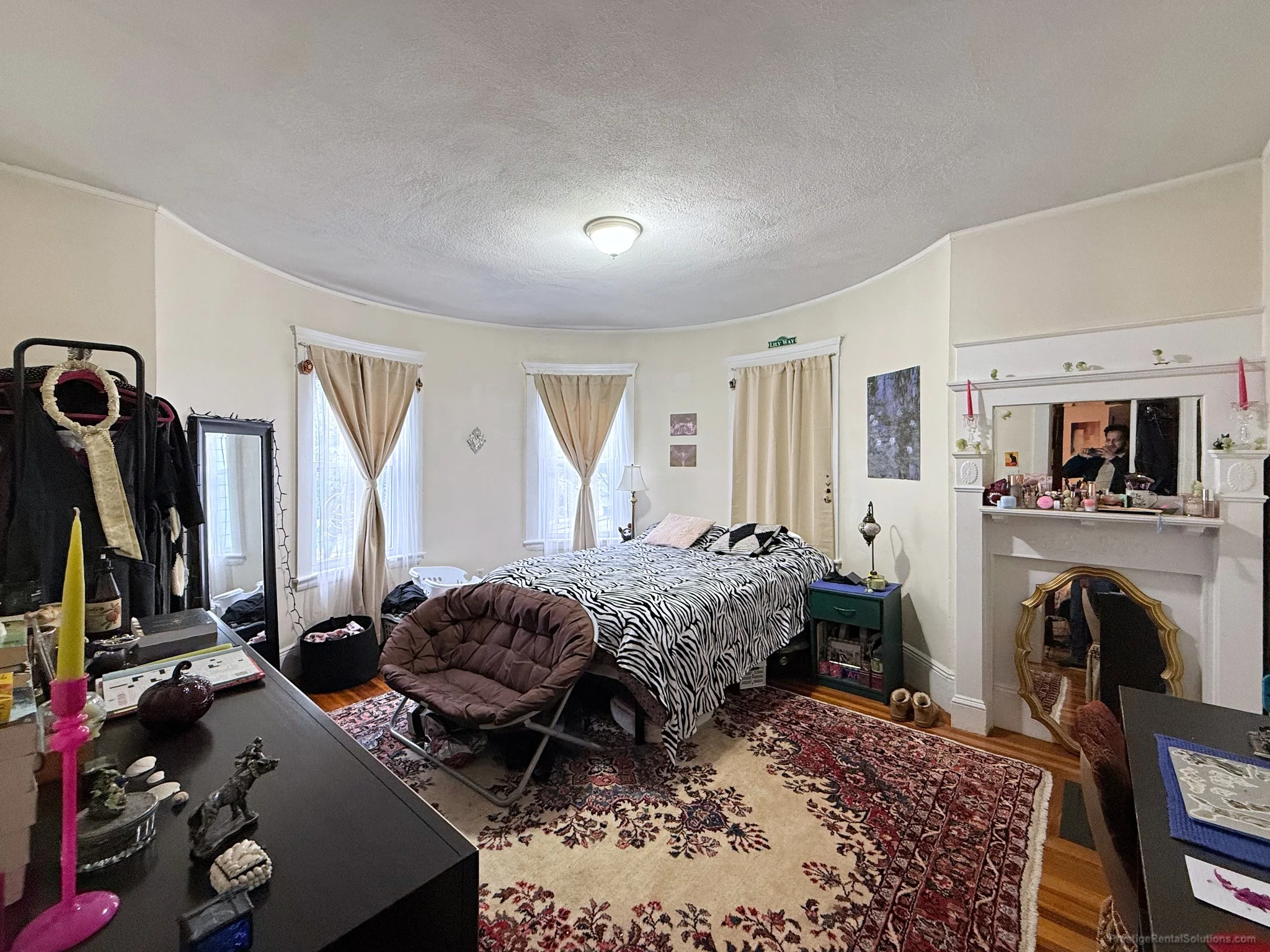 3 bed, 1 bath apartment for rent at 50 Tremont St Unit 1, Oak Square — photo 13 of 14