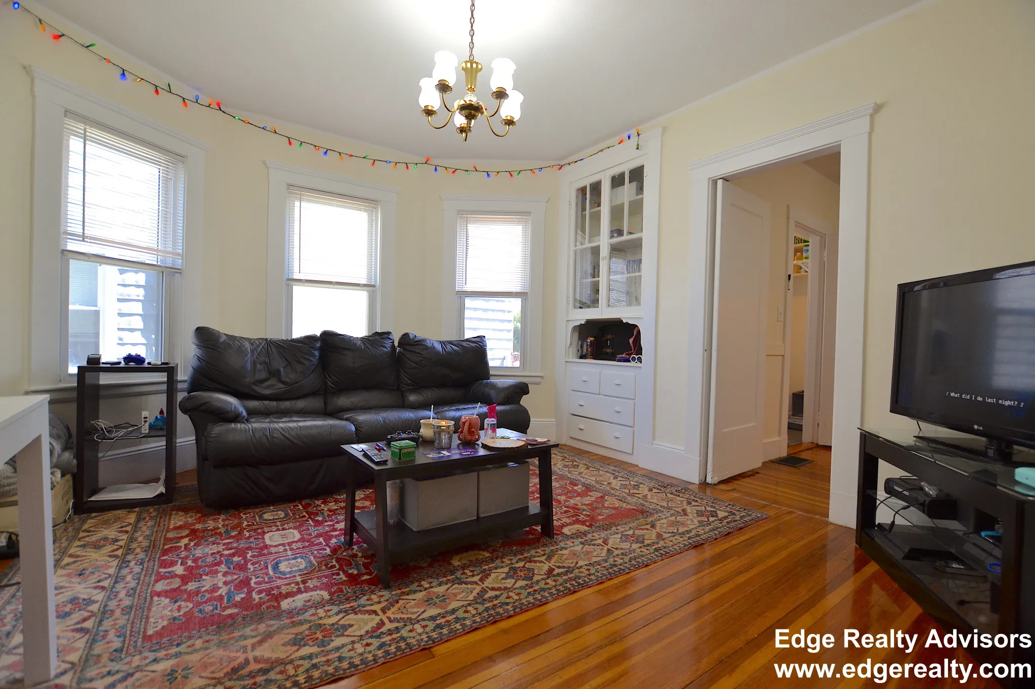 3 bed, 1 bath apartment for rent at 50 Tremont St Unit 1, Oak Square — photo 2 of 13