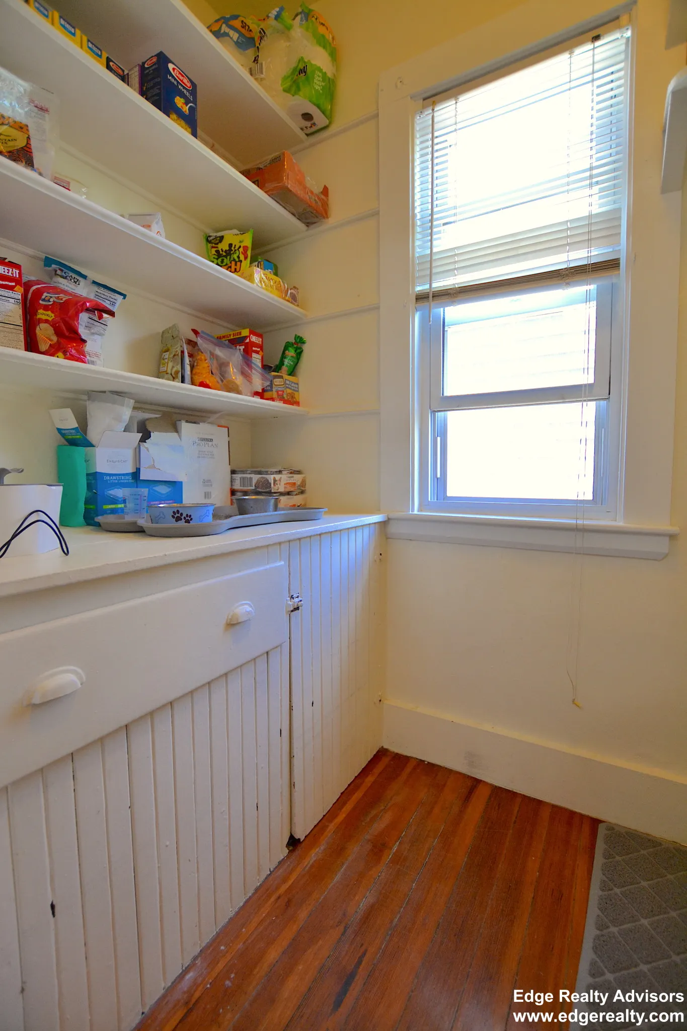 3 bed, 1 bath apartment for rent at 50 Tremont St Unit 1, Oak Square — photo 12 of 13