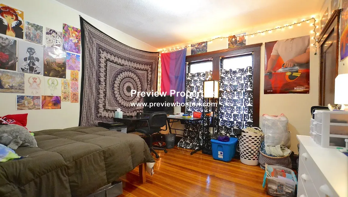 3 bed, 1 bath apartment for rent at 50 Tremont St Unit 1P, Oak Square — photo 8 of 11