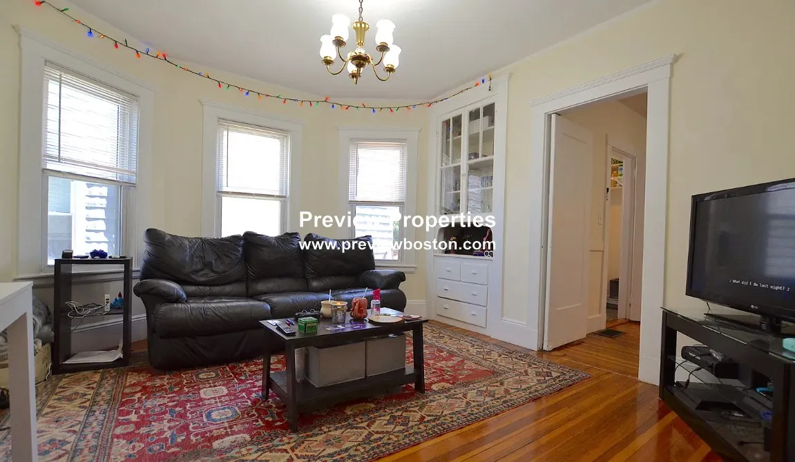 3 bed, 1 bath apartment for rent at 50 Tremont St Unit 1P, Oak Square — photo 7 of 11