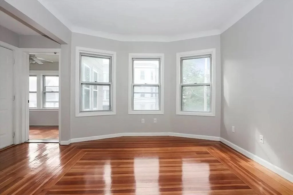 3 bed, 1 bath apartment for rent at 50 Trident Ave Unit 2, Winthrop — photo 2 of 12