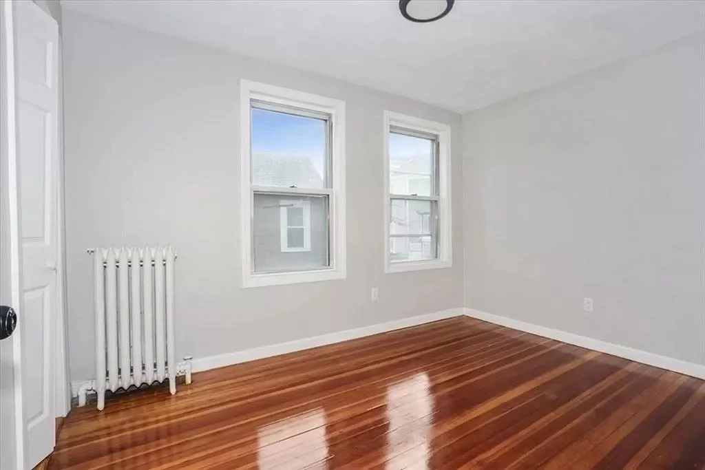 3 bed, 1 bath apartment for rent at 50 Trident Ave Unit 2, Winthrop — photo 3 of 12
