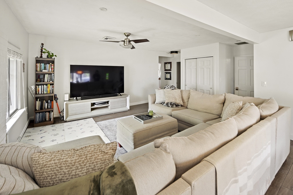 2 bed, 2 bath apartment for rent at 50 Triton Ave Unit N/A, Point Shirley