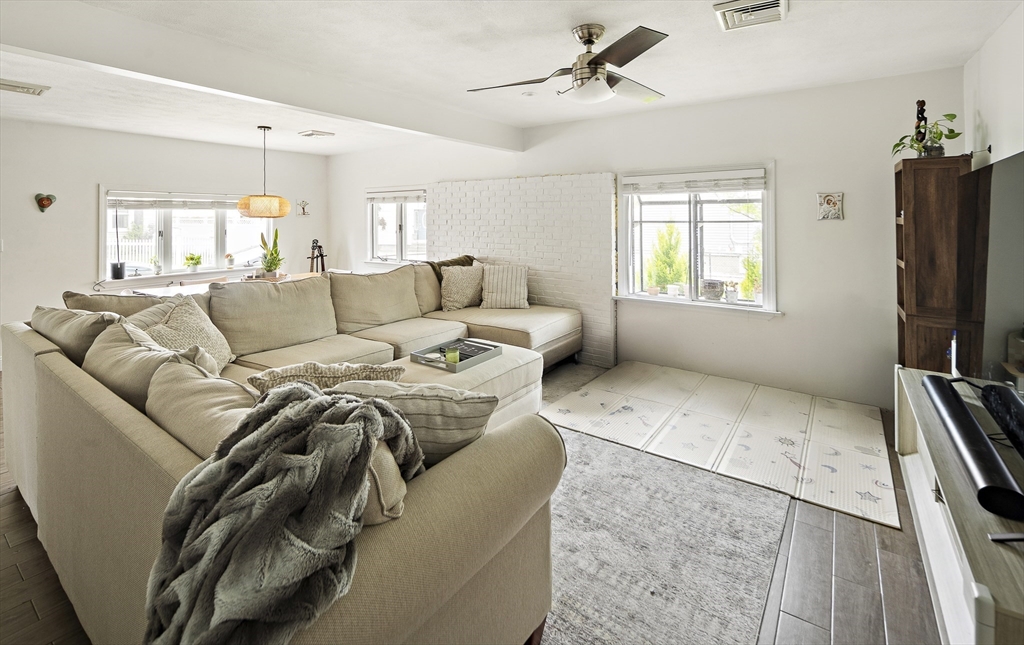 2 bed, 2 bath apartment for rent at 50 Triton Ave Unit N/A, Point Shirley — photo 4 of 25