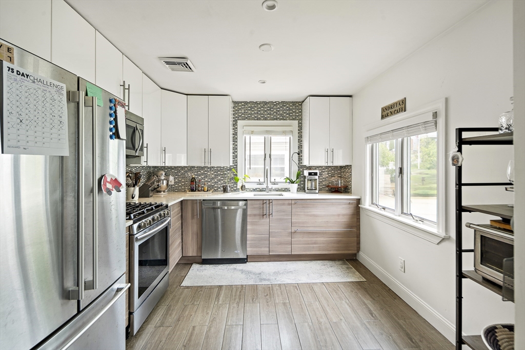 2 bed, 2 bath apartment for rent at 50 Triton Ave Unit N/A, Point Shirley — photo 8 of 25