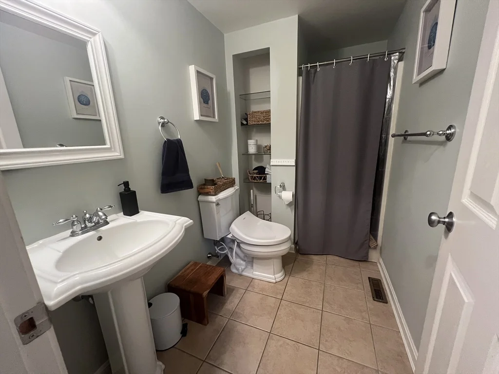 2 bed, 2 bath apartment for rent at 50 Turtle Brook Unit 50, Canton — photo 10 of 15