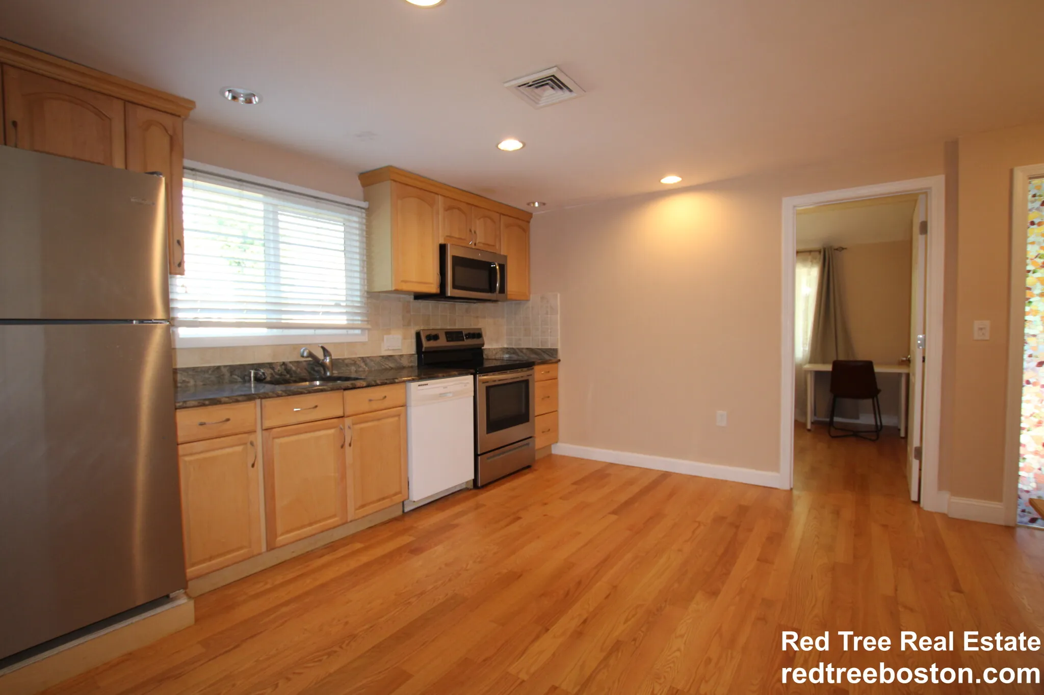 4 bed, 2.5 bath apartment for rent at 50 Undine Rd Unit 8, Brighton — photo 2 of 18