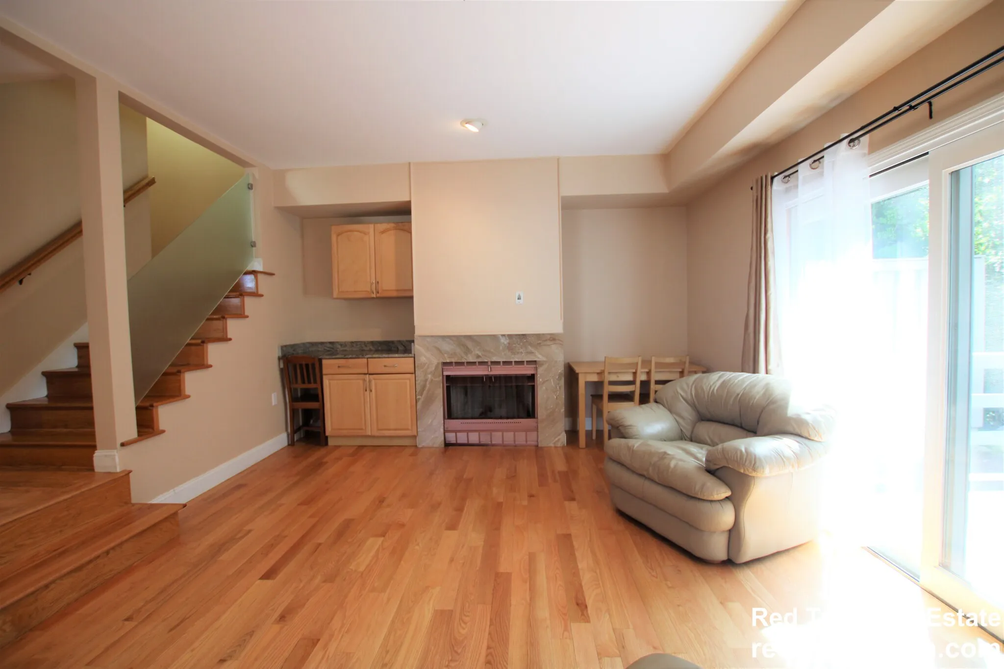4 bed, 2.5 bath apartment for rent at 50 Undine Rd Unit 8, Brighton — photo 6 of 18