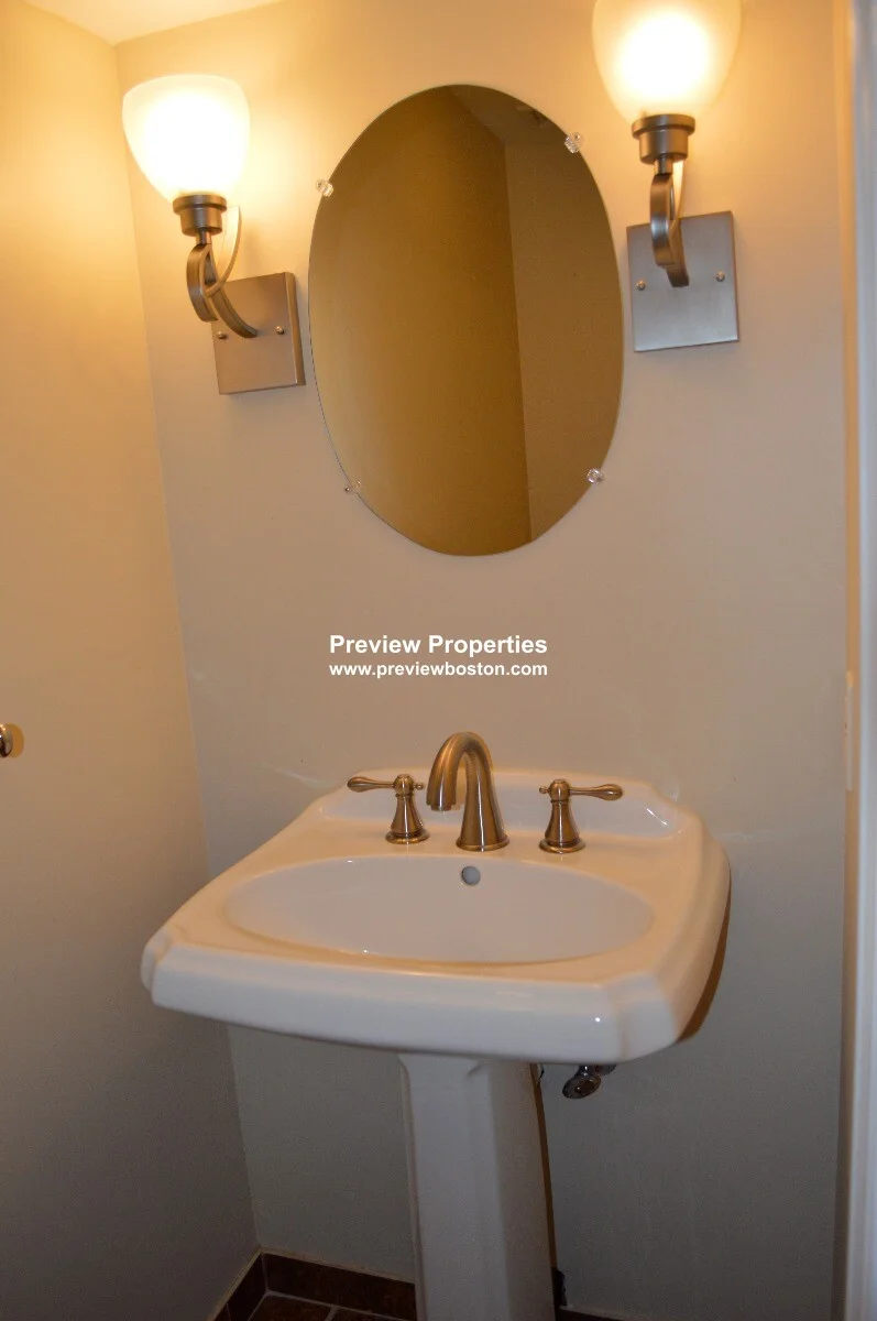 4 bed, 2.5 bath apartment for rent at 50 Undine Rd Unit 8P, Brighton — photo 6 of 6