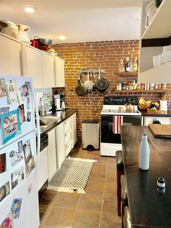 2 bed, 1 bath apartment for rent at 50 Union Park Unit 2, South End — photo 5 of 14