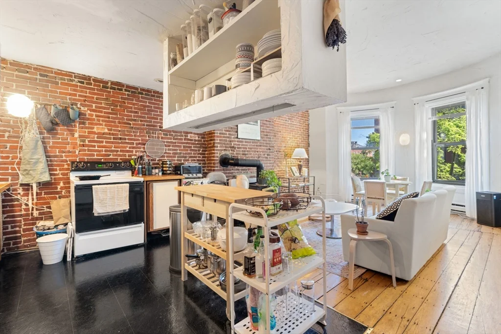 2 bed, 1 bath apartment for rent at 50 Union Park Unit 3, South End — photo 11 of 24
