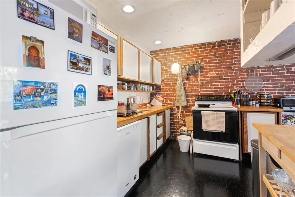 2 bed, 1 bath apartment for rent at 50 Union Park Unit 3, South End — photo 13 of 24