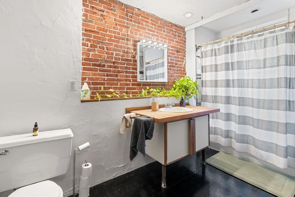 2 bed, 1 bath apartment for rent at 50 Union Park Unit 3, South End — photo 19 of 24