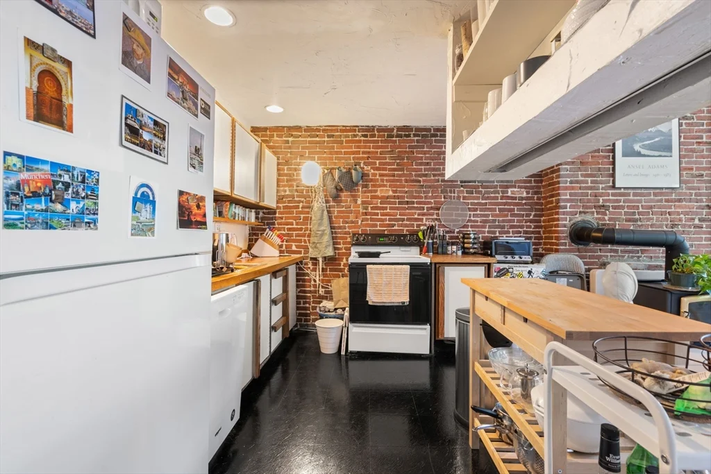 2 bed, 1 bath apartment for rent at 50 Union Park Unit 3, South End — photo 12 of 24