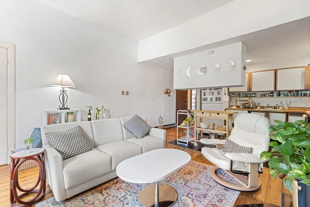 2 bed, 1 bath apartment for rent at 50 Union Park Unit 3, South End — photo 4 of 24