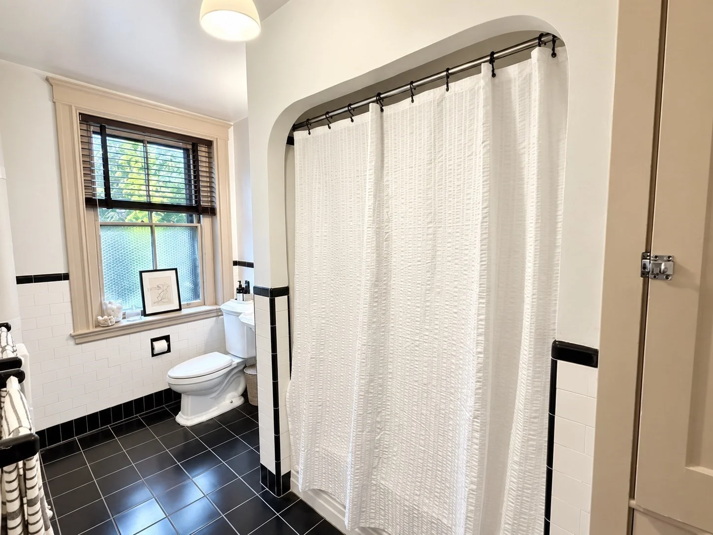 1 bed, 1 bath apartment for rent at 50 W Cedar St Unit 3, Beacon Hill — photo 9 of 9