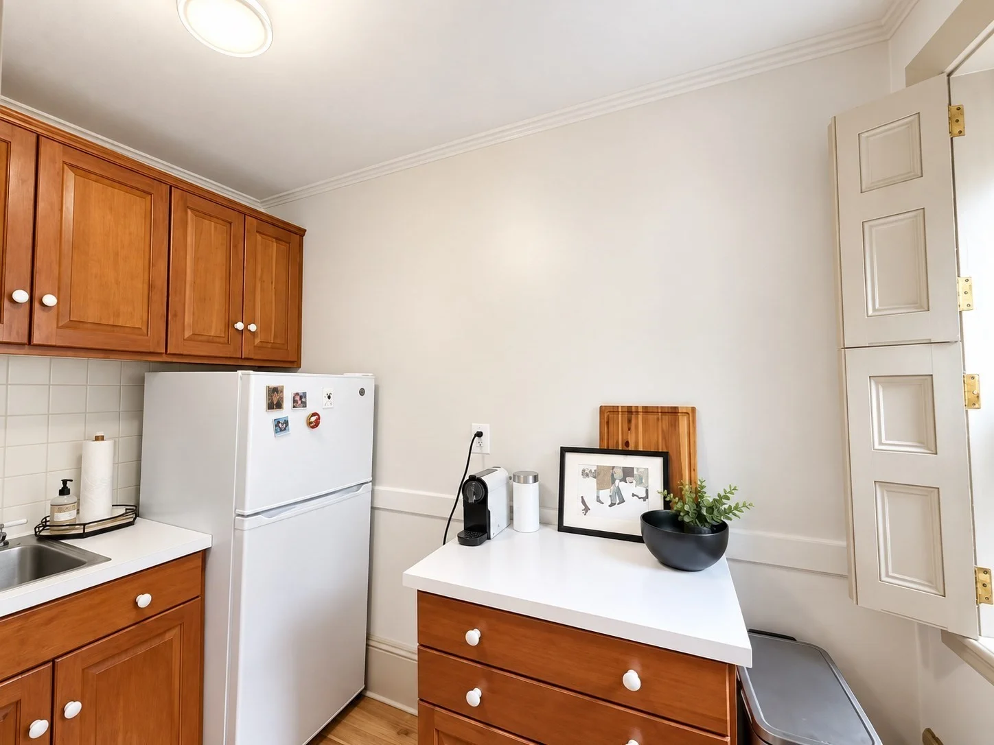 1 bed, 1 bath apartment for rent at 50 W Cedar St Unit 3, Beacon Hill — photo 5 of 9