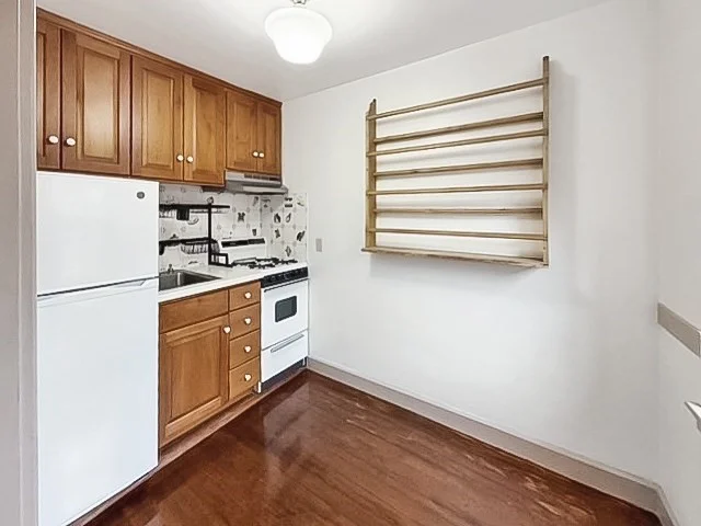 1 bed, 1 bath apartment for rent at 50 W Cedar St Unit 5, Beacon Hill — photo 9 of 12