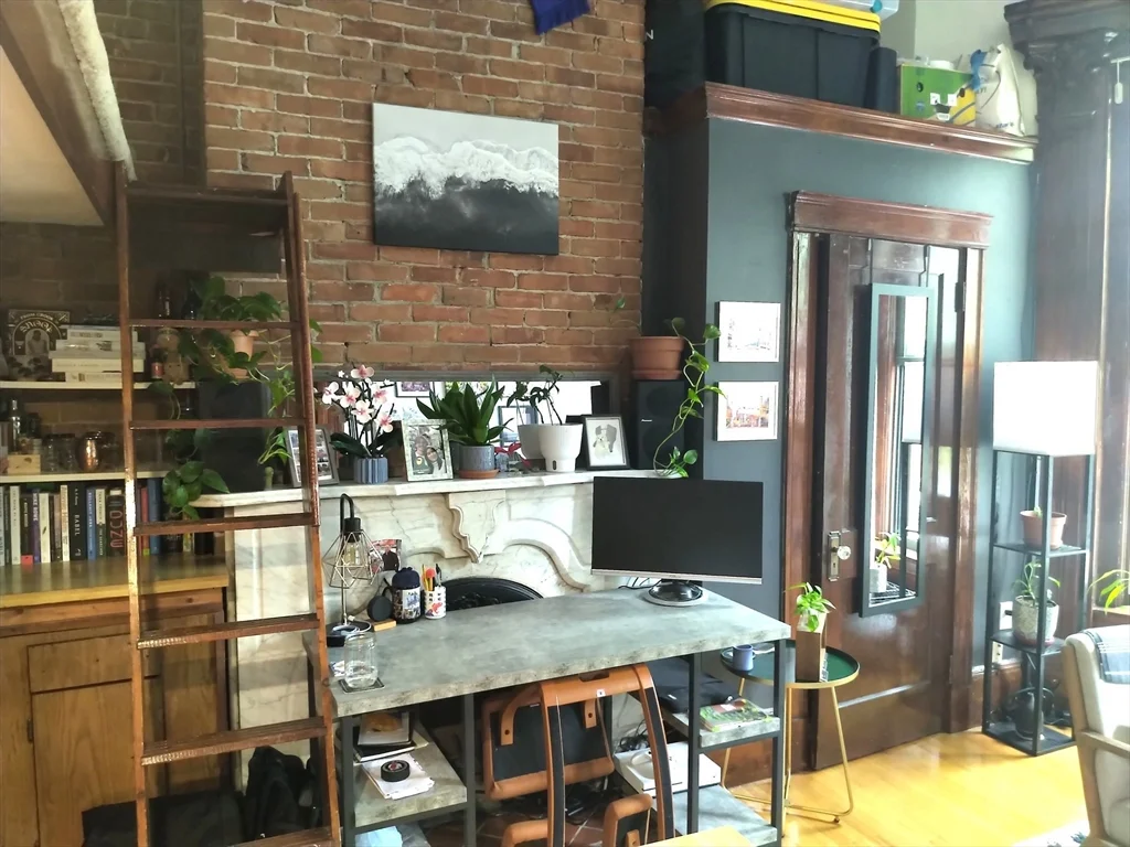 Studio bed, 1 bath apartment for rent at 50 Waltham St Unit 3, South End — photo 5 of 8