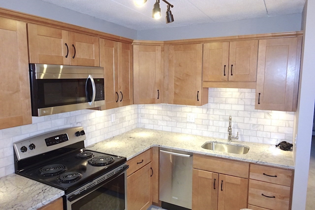 2 bed, 1 bath apartment for rent at 50 Water St Unit 25, Medford — photo 13 of 36