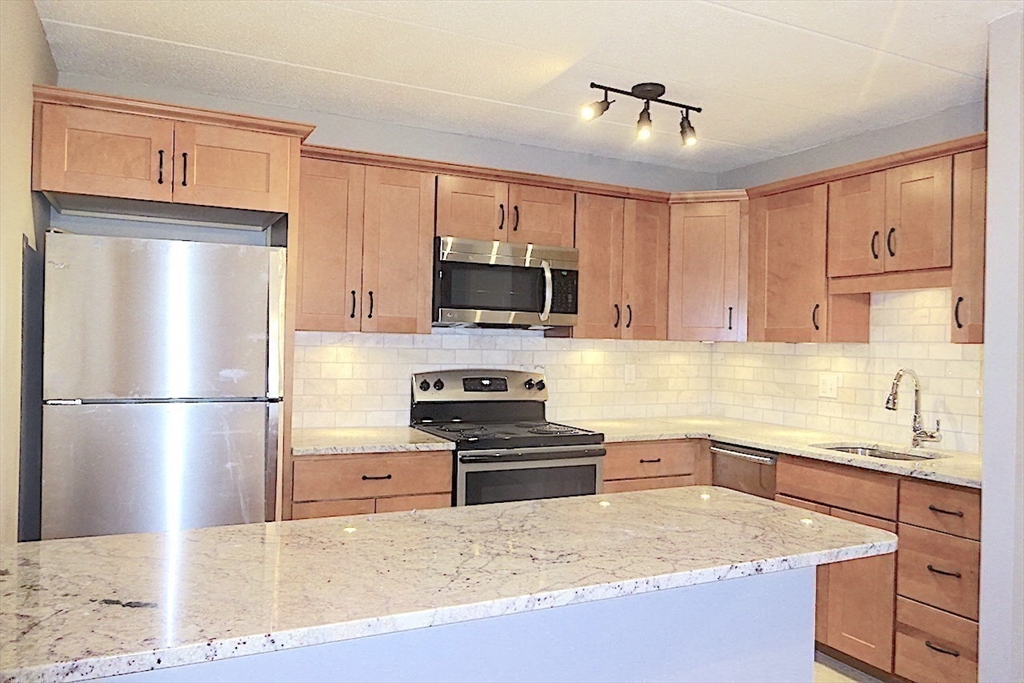 2 bed, 1 bath apartment for rent at 50 Water St Unit 25, Medford — photo 8 of 36