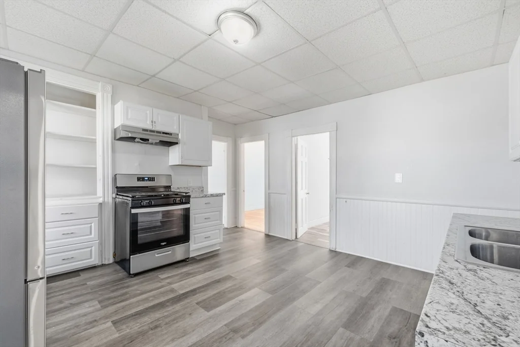 3 bed, 1 bath apartment for rent at 50 West St Unit 3, Fitchburg — photo 4 of 18