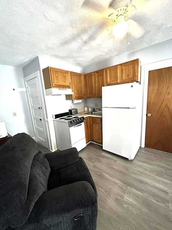 1 bed, 1 bath apartment for rent at 50 West St Unit studio, Middleboro — photo 4 of 12