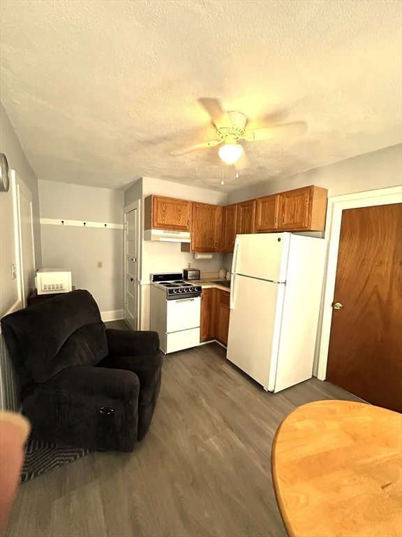 1 bed, 1 bath apartment for rent at 50 West St Unit studio, Middleboro — photo 6 of 12