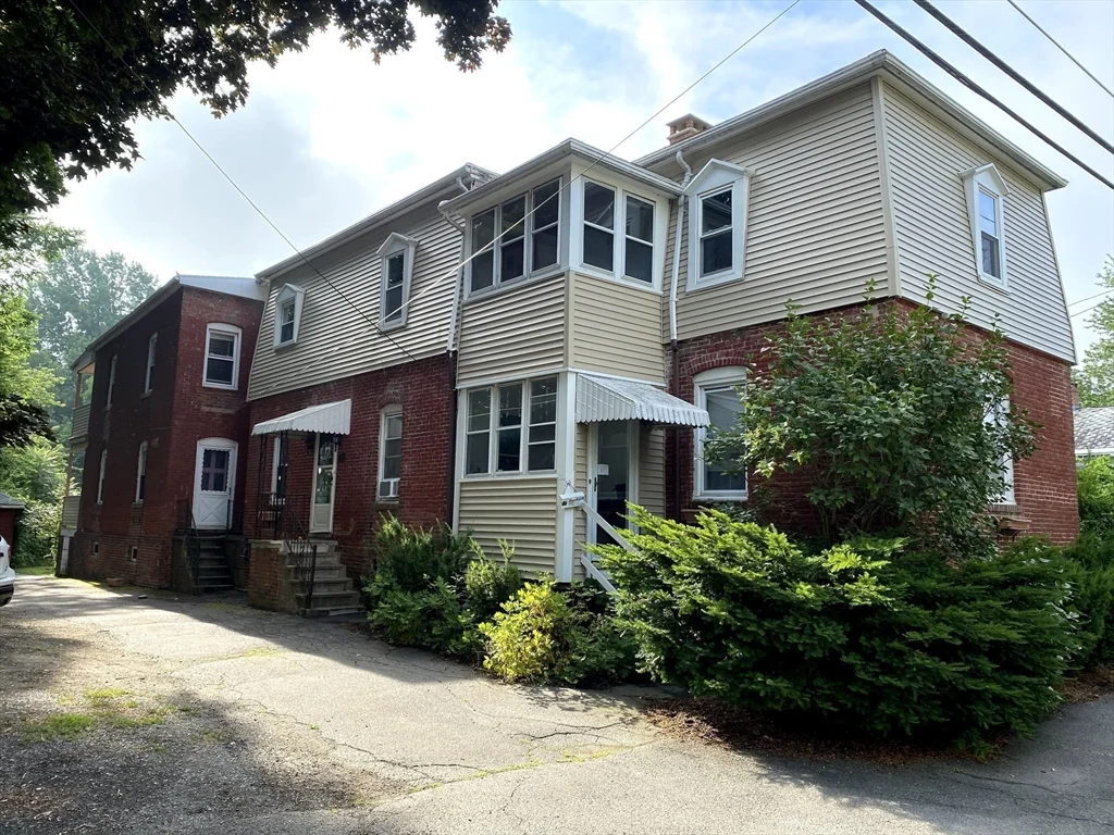 2 bed, 1 bath apartment for rent at 50 Williams St Unit N/A, Northampton — photo 1 of 15