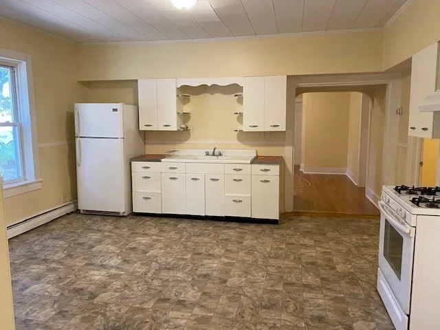 2 bed, 1 bath apartment for rent at 50 Williams St Unit N/A, Northampton — photo 3 of 15