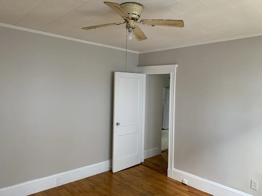 2 bed, 1 bath apartment for rent at 50 Windsor Rd Unit 1, South Medford — photo 20 of 42