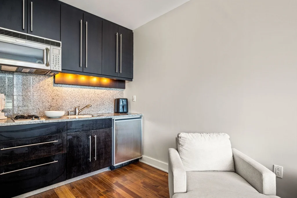 Studio bed, 1 bath apartment for rent at 500 Atlantic Ave Unit 14S, Boston Downtown — photo 2 of 21