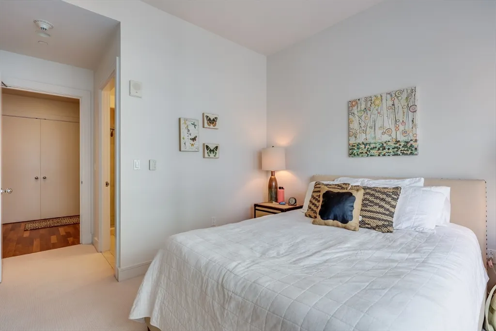 2 bed, 2 bath apartment for rent at 500 Atlantic Ave Unit PH20L, Waterfront — photo 11 of 12