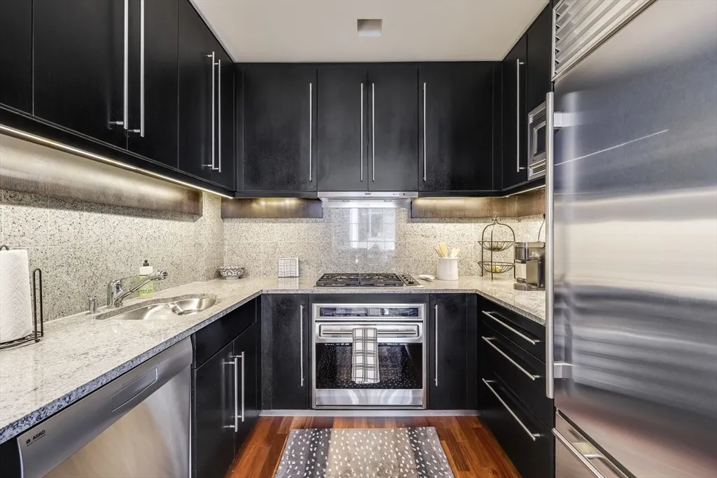 2 bed, 2 bath apartment for rent at 500 Atlantic Ave Unit PH20L, Waterfront — photo 4 of 12