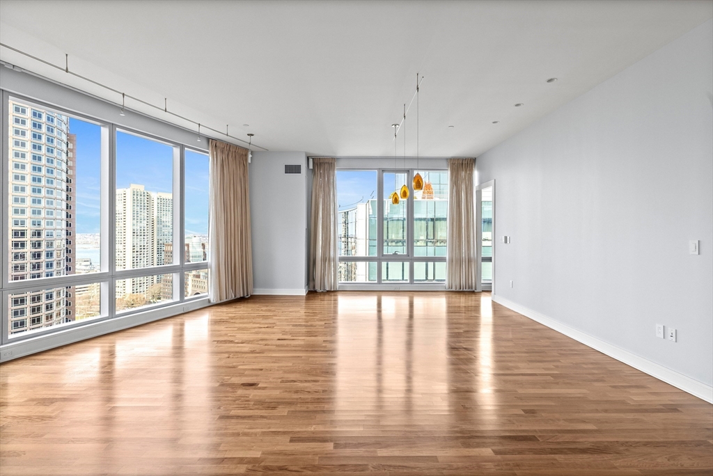 3 bed, 3 bath apartment for rent at 500 Atlantic Ave Unit PH21B, Waterfront — photo 3 of 30