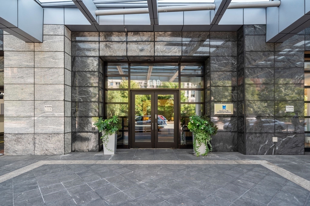 3 bed, 3 bath apartment for rent at 500 Atlantic Ave Unit PH21B, Waterfront — photo 27 of 30