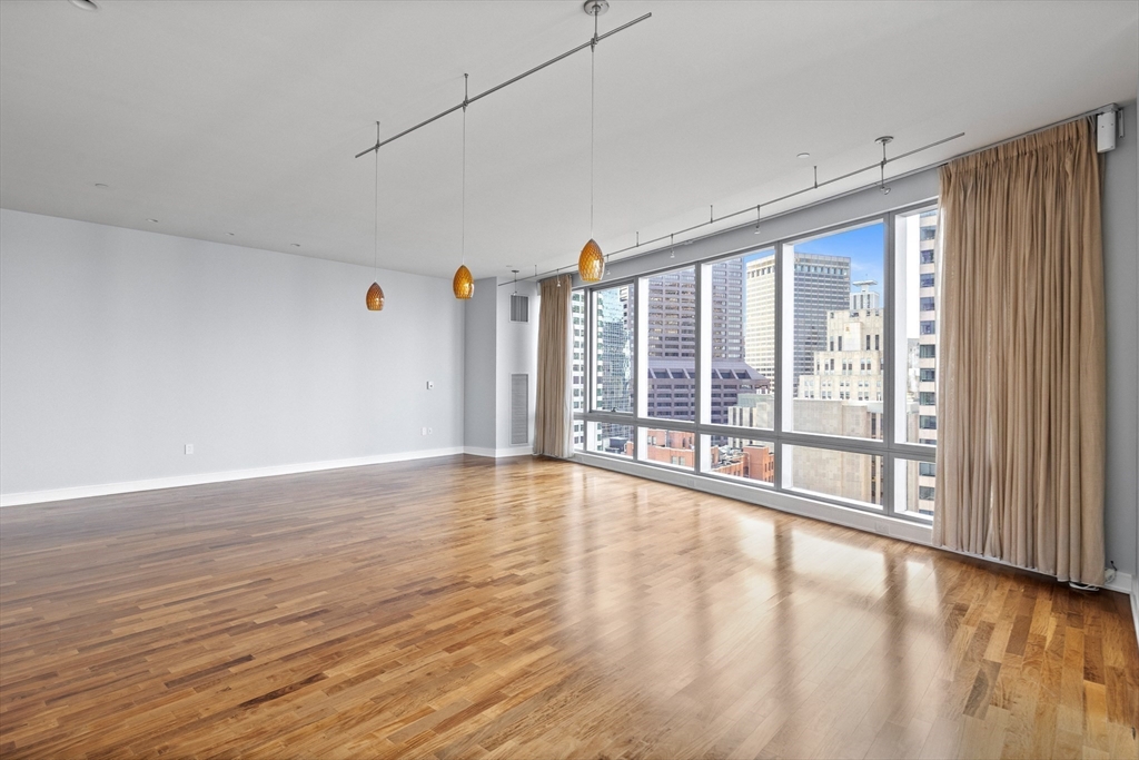 3 bed, 3 bath apartment for rent at 500 Atlantic Ave Unit PH21B, Waterfront — photo 4 of 30