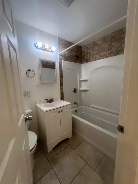 3 bed, 1 bath apartment for rent at 500 Beach St Unit 1, Revere — photo 7 of 7