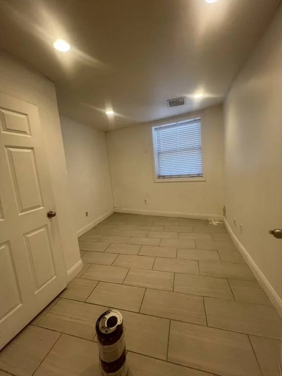 3 bed, 1 bath apartment for rent at 500 Beach St Unit 1, Revere — photo 6 of 7