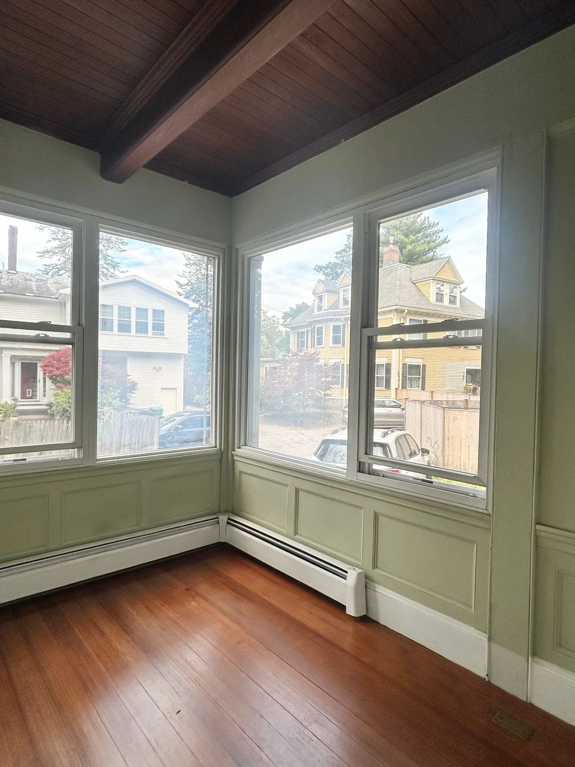 3 bed, 1 bath apartment for rent at 500 Centre St Unit 1, Newton Corner — photo 3 of 15