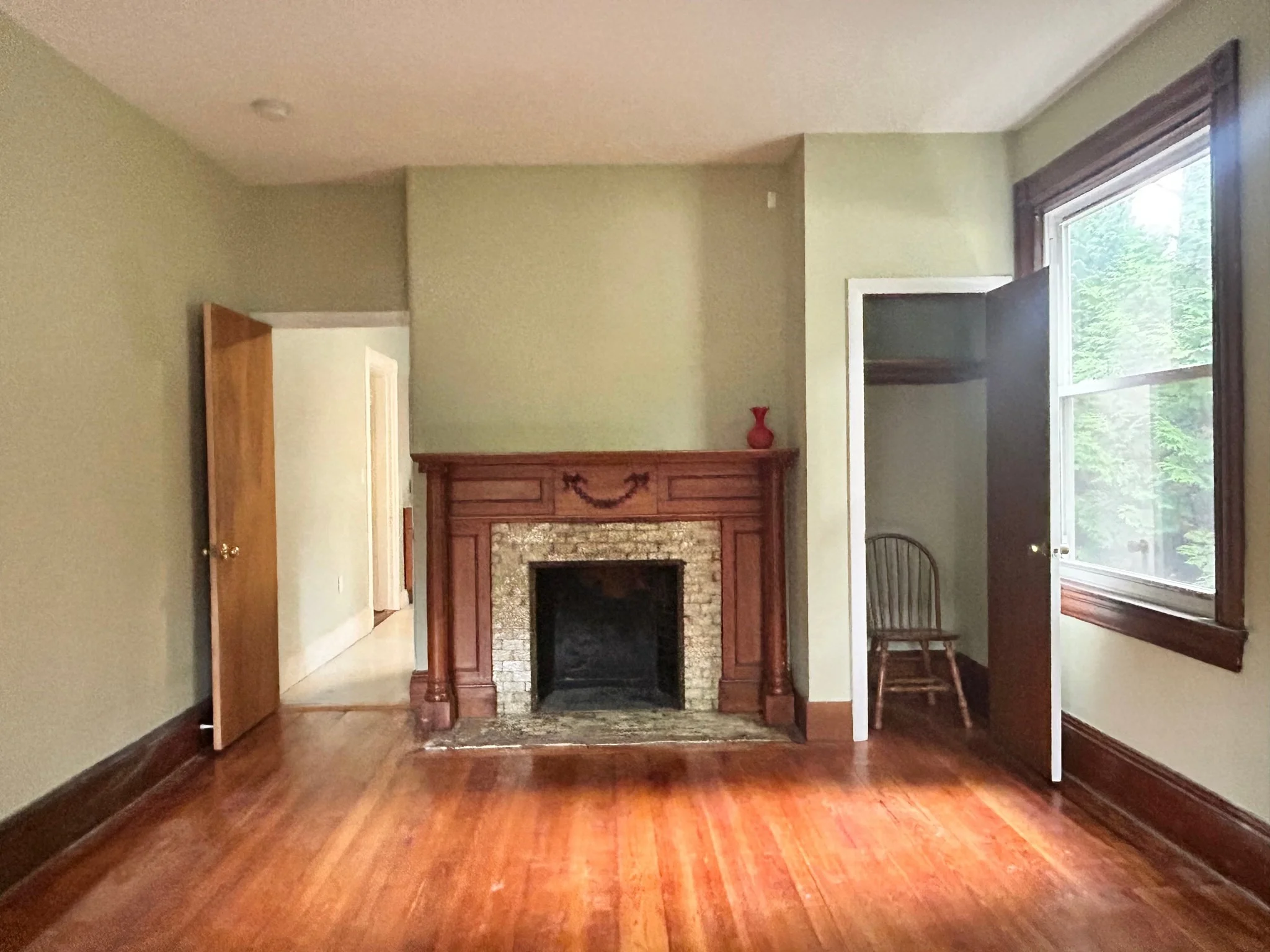3 bed, 1 bath apartment for rent at 500 Centre St Unit 1, Newton Corner — photo 9 of 15