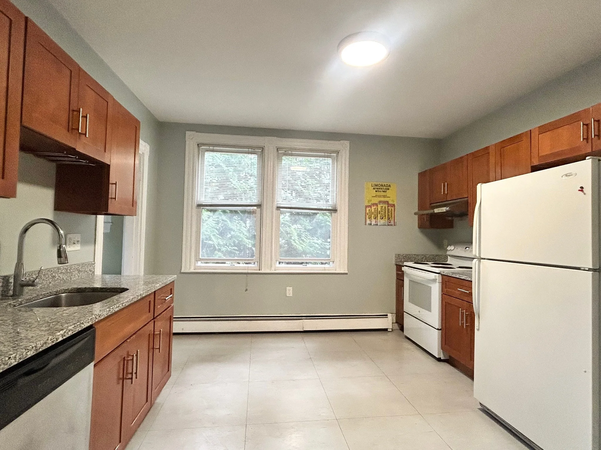 3 bed, 1 bath apartment for rent at 500 Centre St Unit 1, Newton Corner — photo 6 of 15