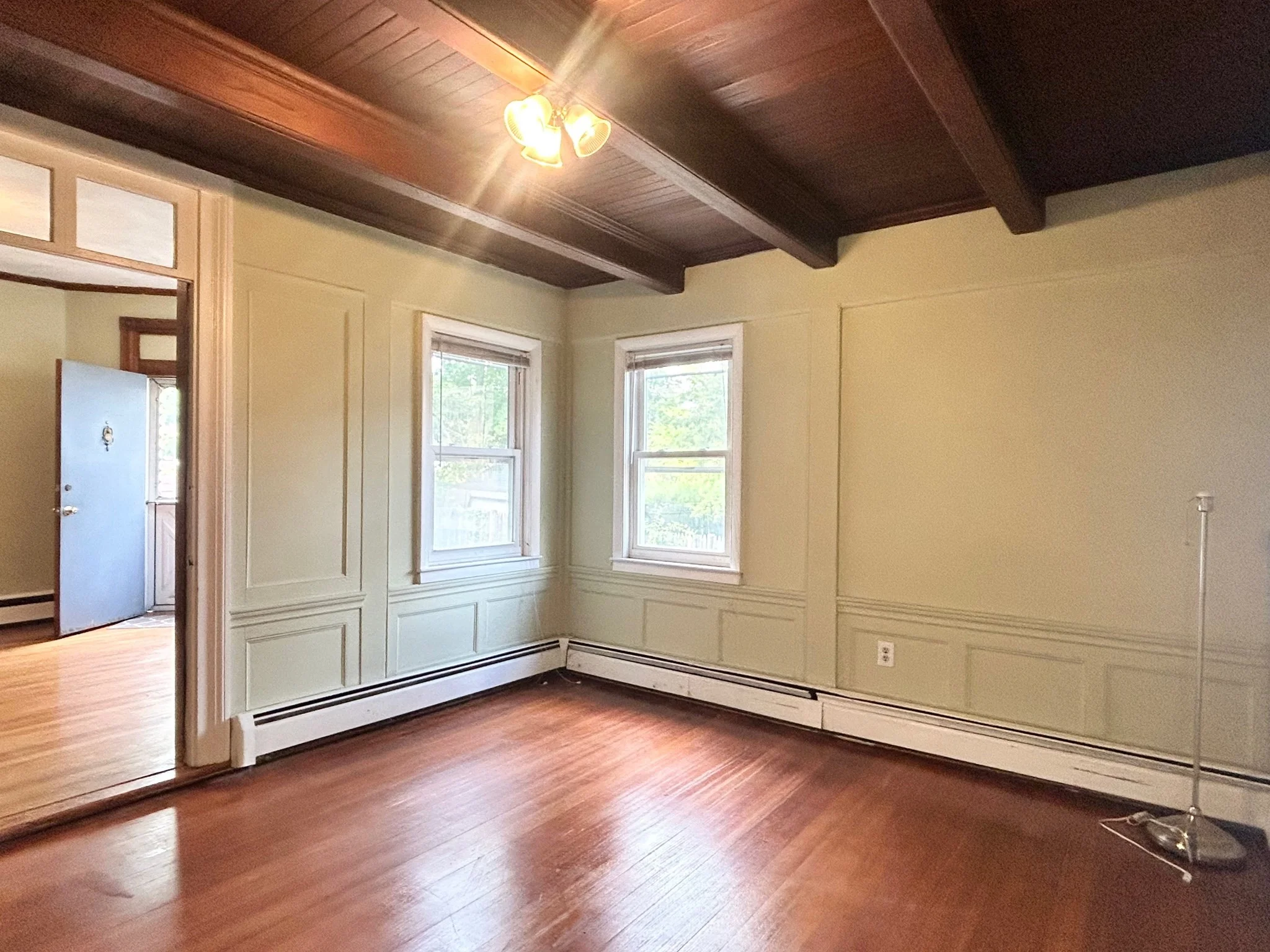 3 bed, 1 bath apartment for rent at 500 Centre St Unit 1, Newton Corner — photo 1 of 15