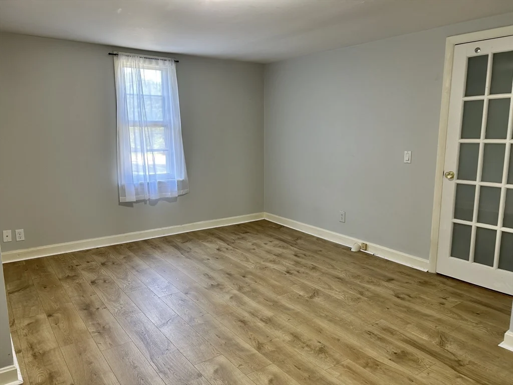 4 bed, 2 bath apartment for rent at 500 Lowell St, Lexington — photo 11 of 19